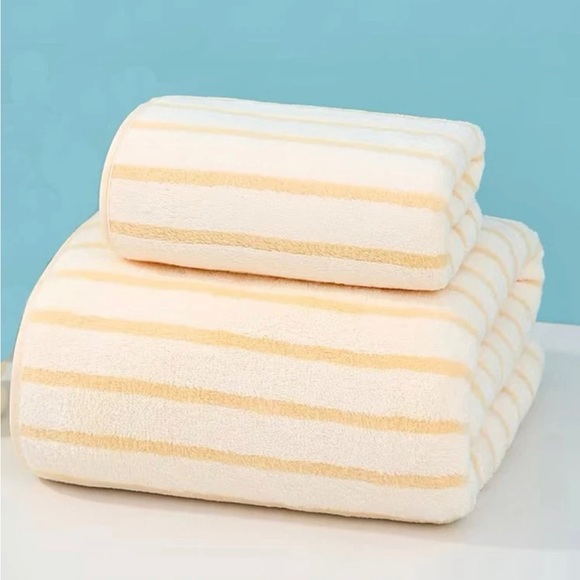 Bath New Set Of Two Bath Towels Yellow Poshmark